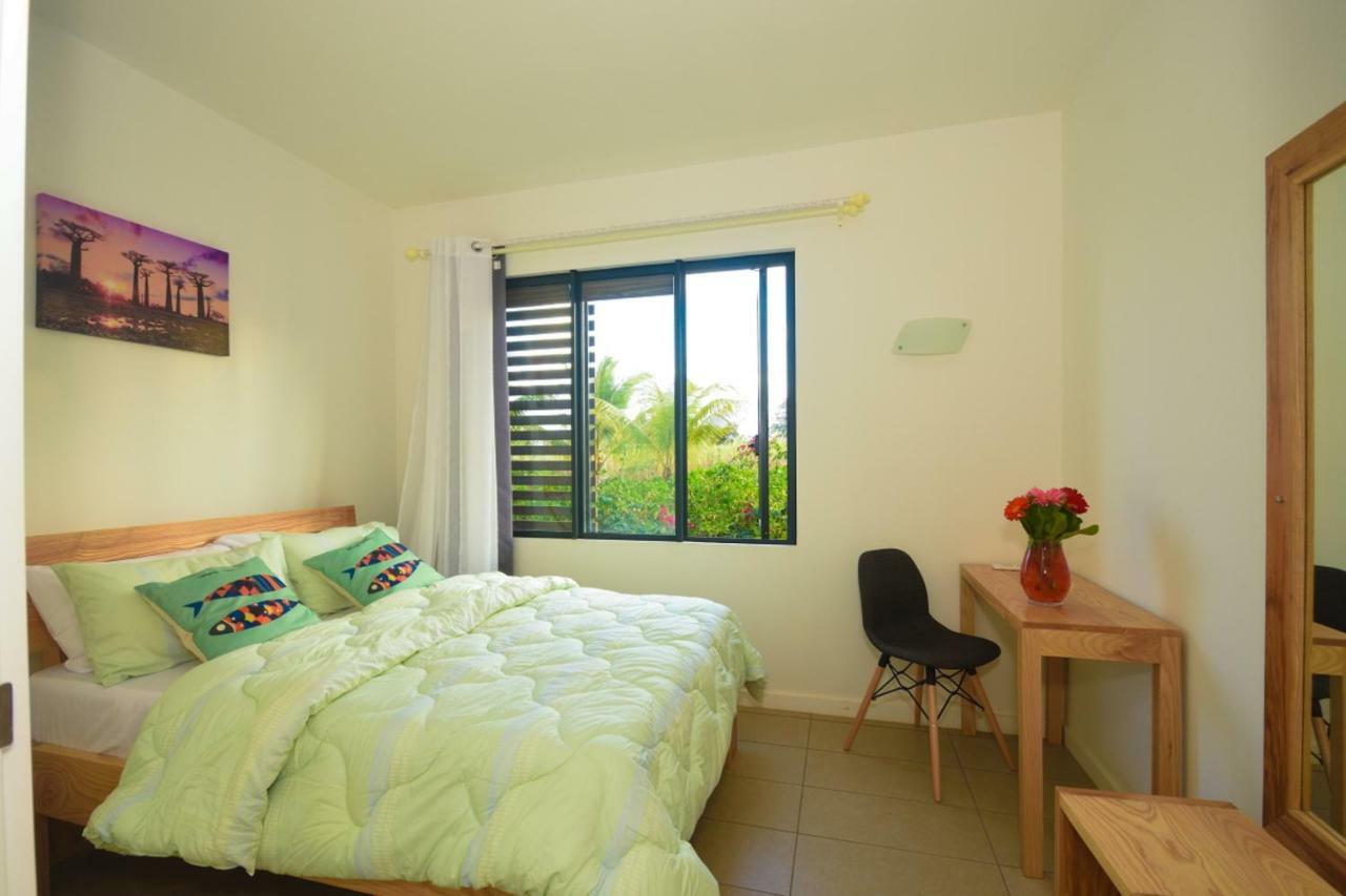 Azuri Resort -Sea View & Golf Luxury Apartment Roches Noires Exterior photo