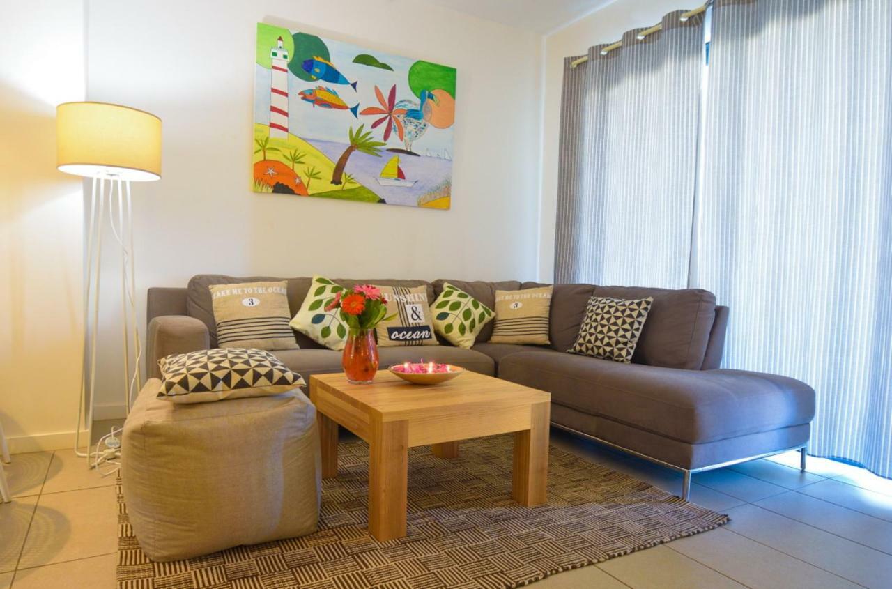 Azuri Resort -Sea View & Golf Luxury Apartment Roches Noires Exterior photo