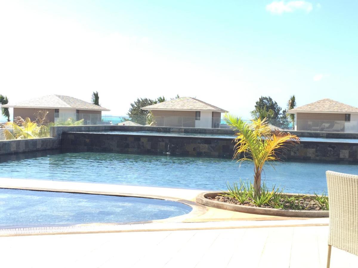 Azuri Resort -Sea View & Golf Luxury Apartment Roches Noires Exterior photo